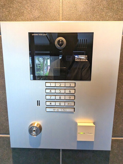 物件内観写真13　(タッチキーのTVモニター付オートロックセキュリティ)