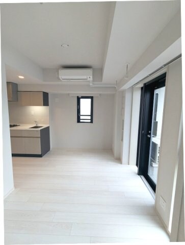 物件内観写真7　(インターネット無料、ペット可、角部屋リビングと洋室2面採光開)