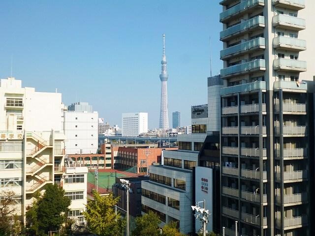 物件内観写真3　(コンフォリア浅草橋の眺望です)