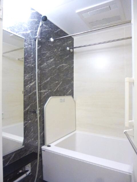 物件内観写真6　(コンフォリア浅草橋のバスルームです)