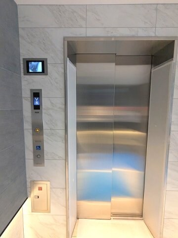 建物設備(防犯モニター付セキュリティエレベーター)