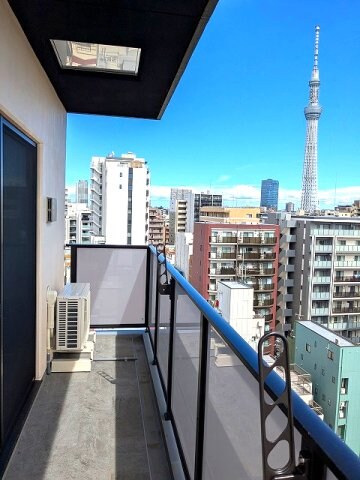 物件内観写真11　(10Fバルコニーからスカイツリー隅田川花火見えます)