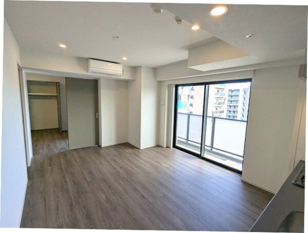 建物設備(DKにエアコン・ダウンライト付き)