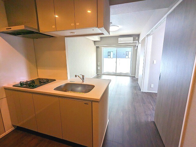 物件内観写真5　(参考写真、瀟洒でお手入れ楽なガラストップコンロです)