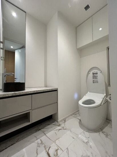 物件内観写真12　(トイレ)