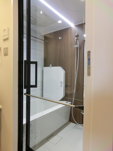 物件内観写真6　(インプレストレジデンス上野ジアーキテクトのバスルームです)