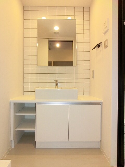 物件内観写真9　(インプレストレジデンス上野ジアーキテクトの独立洗台です)