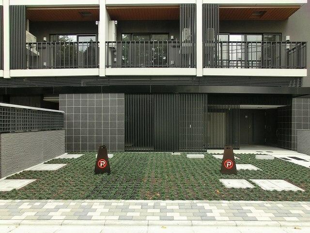 物件内観写真29　(インプレストレジデンス上野ジアーキテクトの駐車場です)