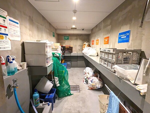 建物設備(24時間利用可能なｺﾞﾐ置場です)