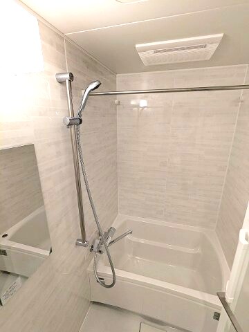 物件内観写真6　(浴室換気乾燥機)