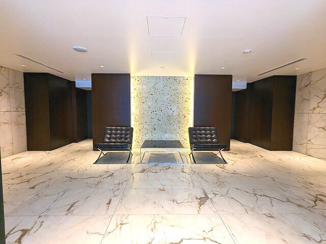 物件内観写真15　(優雅なロビー)