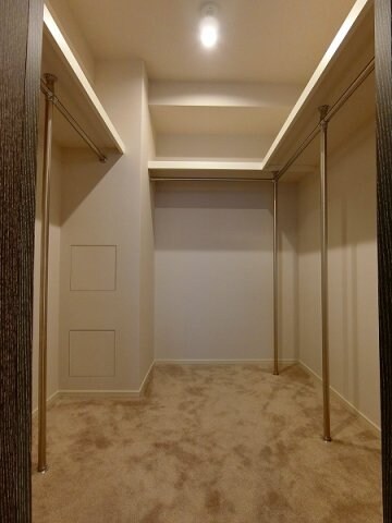 物件内観写真12　(ウォークインクローゼット)