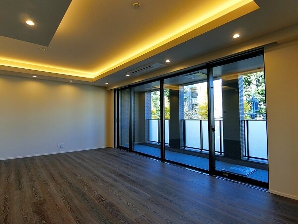 物件内観写真16　(リビング)