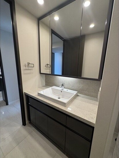 物件内観写真12　(洗面)