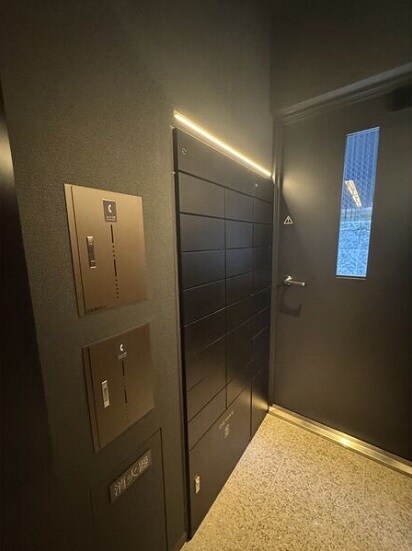 物件内観写真15　(メール＆宅配コーナー)