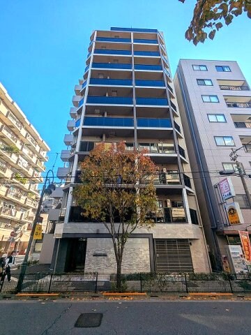 物件外観写真1　(日暮里繊維街通りで便利で安心の立地です)