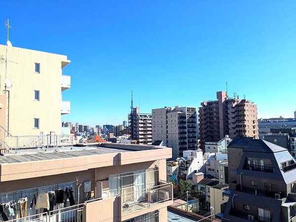 建物設備(9F、上層階の共用廊下からスカイツリー隅田川花火見えます)