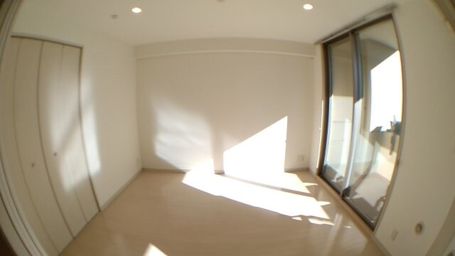 物件内観写真18　(洋室・同反転タイプ参照)