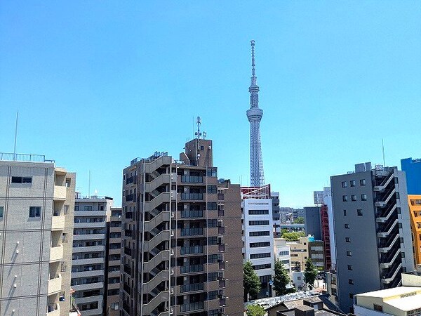 建物設備(上層階の共用廊下からスカイツリー隅田川花火見えます)