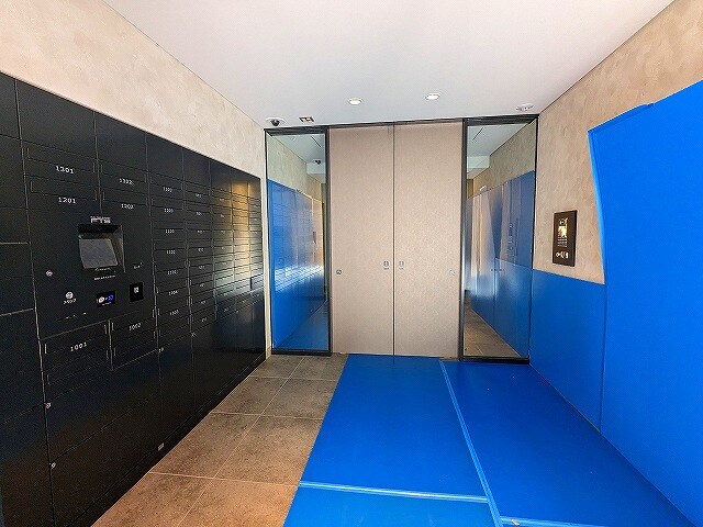 物件外観写真2　(タッチキーのTVモニター付オートロックセキュリティ、宅配ＢＯ)