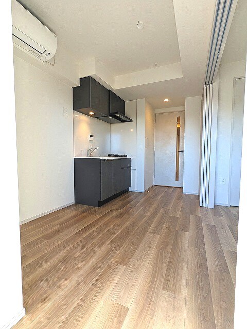 物件内観写真23　(南向きの室内です)