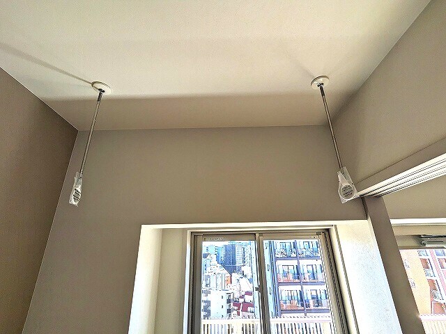 物件内観写真25　(取り外し可能な室内物干し設備あります)