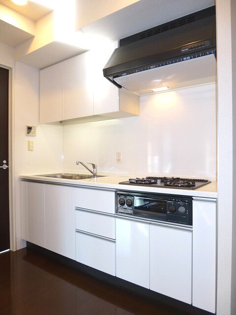 物件内観写真6　(パークアクシス元浅草ステージのキッチンです、グリル付ガス３口)