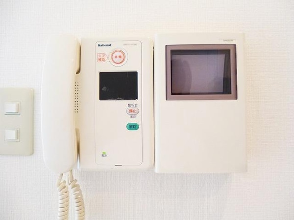 セキュリティ(レジディア上野御徒町のＴＶモニター付インターホンです)