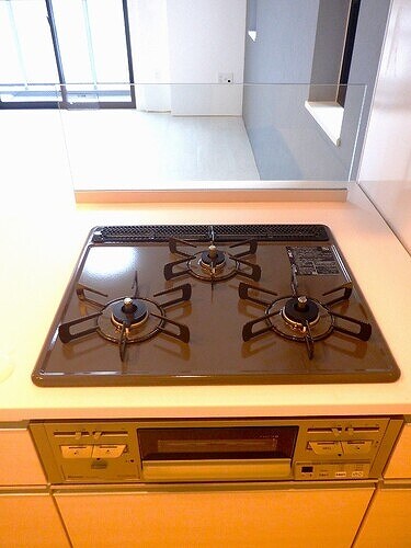 物件内観写真8　(コンロ・グリル※2022.10内覧会時同タイプ別部屋撮影)