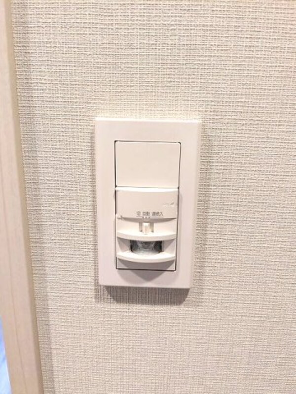 建物設備(人感センサー玄関ライトです)