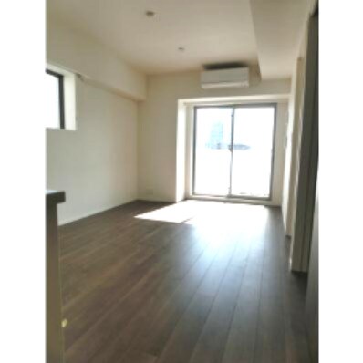 物件内観写真4　(パークアクシス上野三丁目のリビングです)