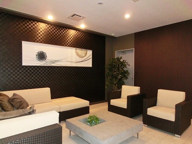 物件内観写真13　(パークアクシス上野三丁目のロビーです)