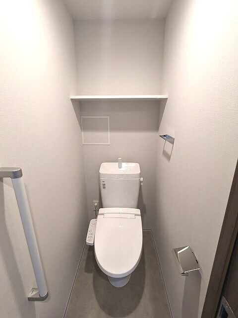 物件内観写真12　(温水洗浄便座)