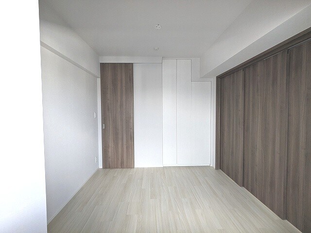 物件内観写真28　(5.7帖洋室)