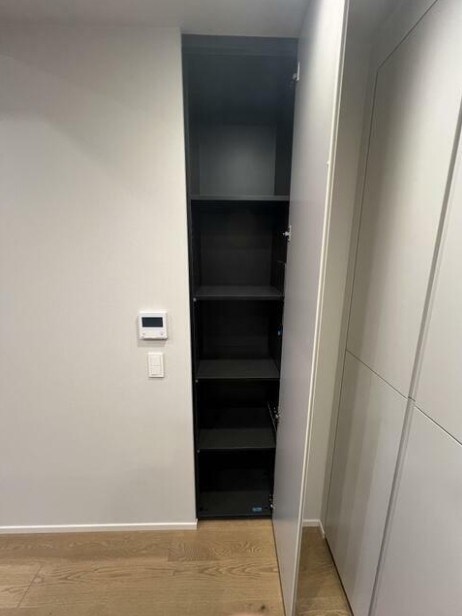 物件内観写真21　(食器棚)