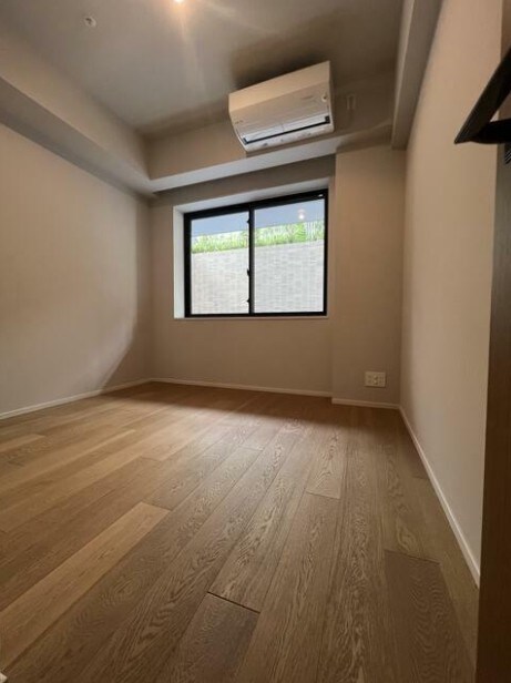 物件内観写真24　(洋室)