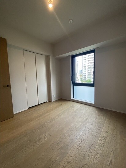 物件内観写真10　(洋室)