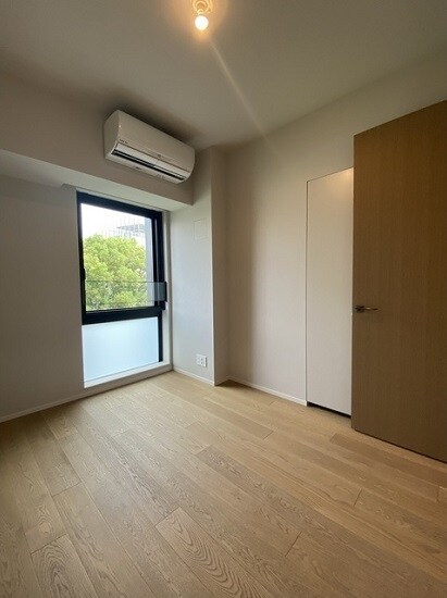 物件内観写真11　(洋室)