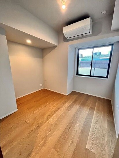 物件内観写真10　(洋室)