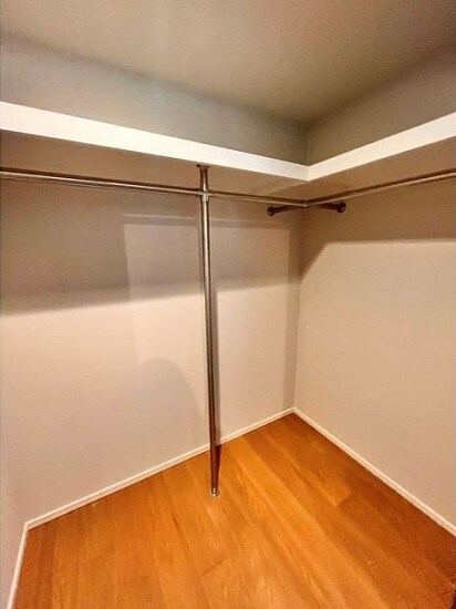 物件内観写真11　(ウォークインクローゼット)