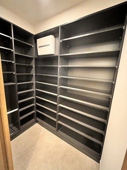 物件内観写真17　(シューズインクローゼット)