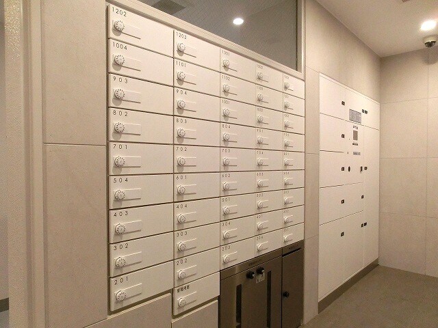 物件内観写真16　(パークアクシス東上野の暗証番号付メールＢＯＸです)