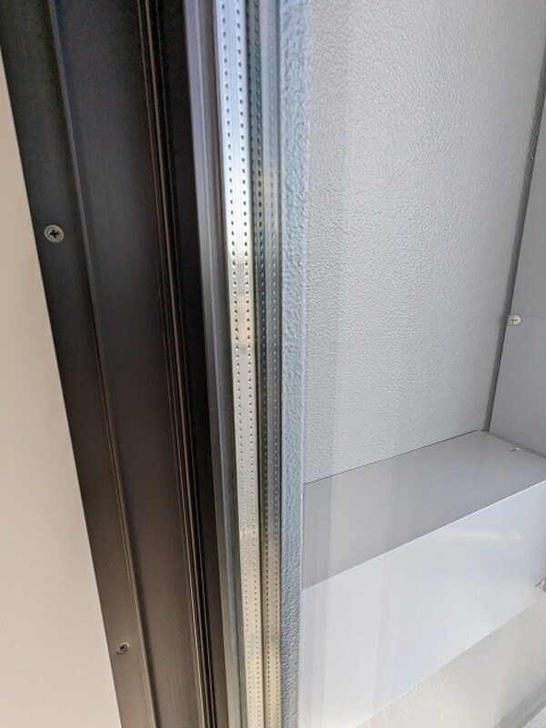 建物設備(遮音性、断熱性、防犯性高いペアサッシの窓です)