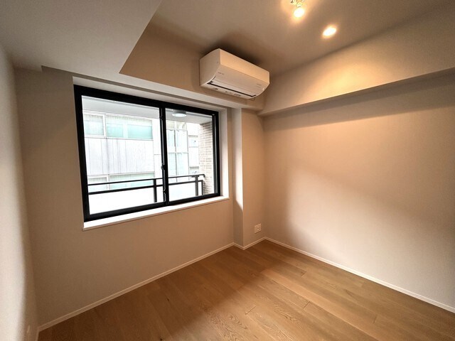 物件内観写真12　(洋室)