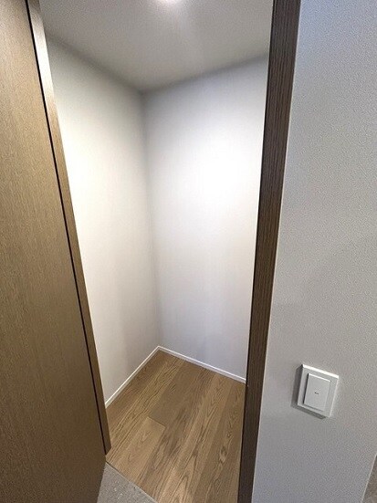 物件内観写真14　(納戸)