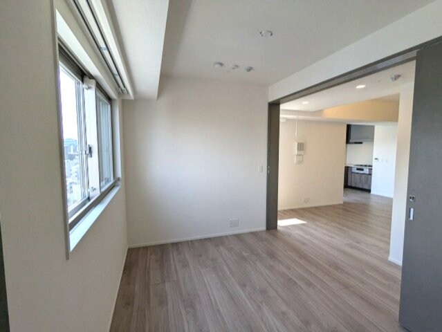 物件内観写真25　(インターネット無料、ペット可、角部屋、エアコン2台付、上層階)