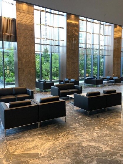 物件内観写真18　(エントランスホール)