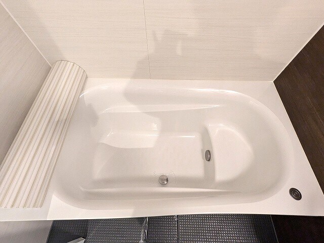 物件内観写真18　(半身浴できる大型のバスタブです)