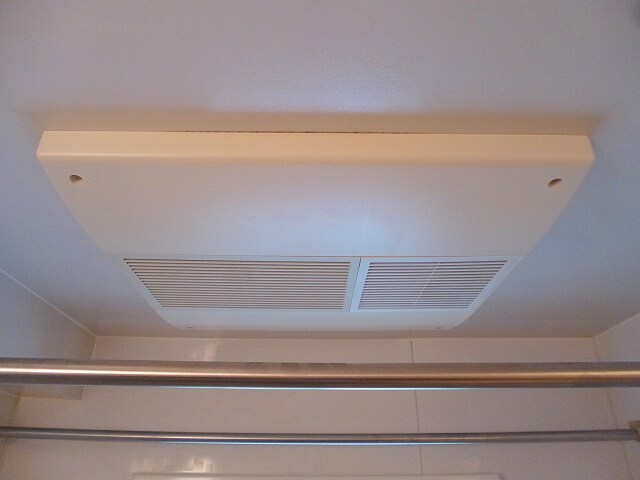 物件内観写真24　(パークアクシス秋葉原の２４時間換気、浴室換気乾燥機付きです)