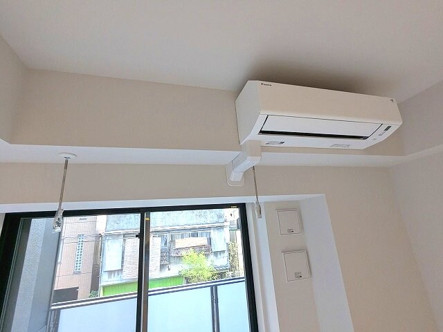 物件内観写真29　(取り外し可能な室内物干し設備)